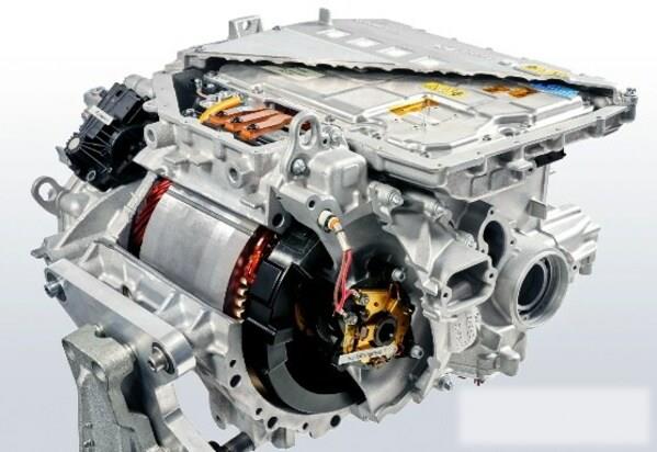 创新纯电动BMW i5励磁电机全速域加速性能优越